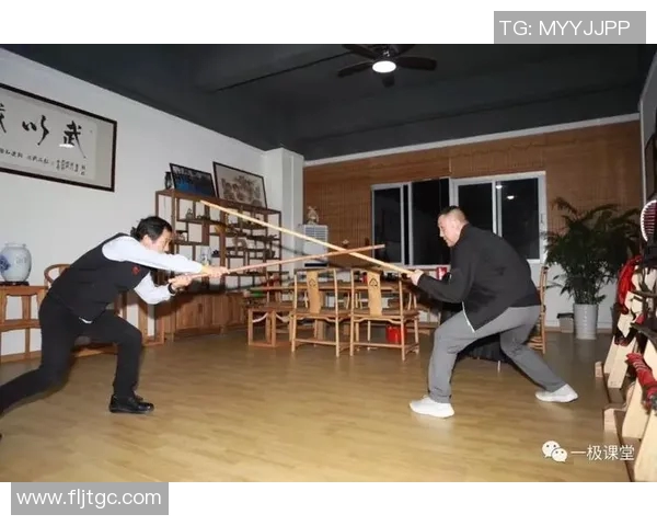 姚明与甄子丹的传奇人生交汇点:体育与武术的完美碰撞与友谊之路